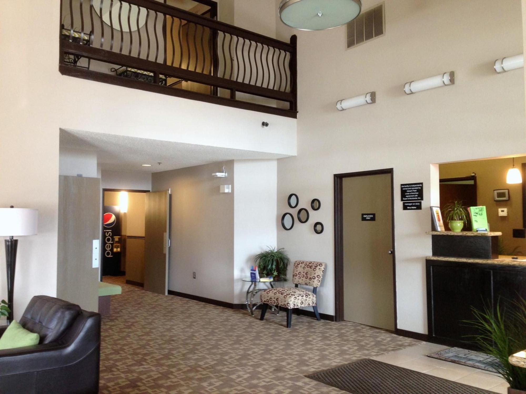 Motel Super 8 By Wyndham Stafford/Springfield Area Strafford Exterior foto